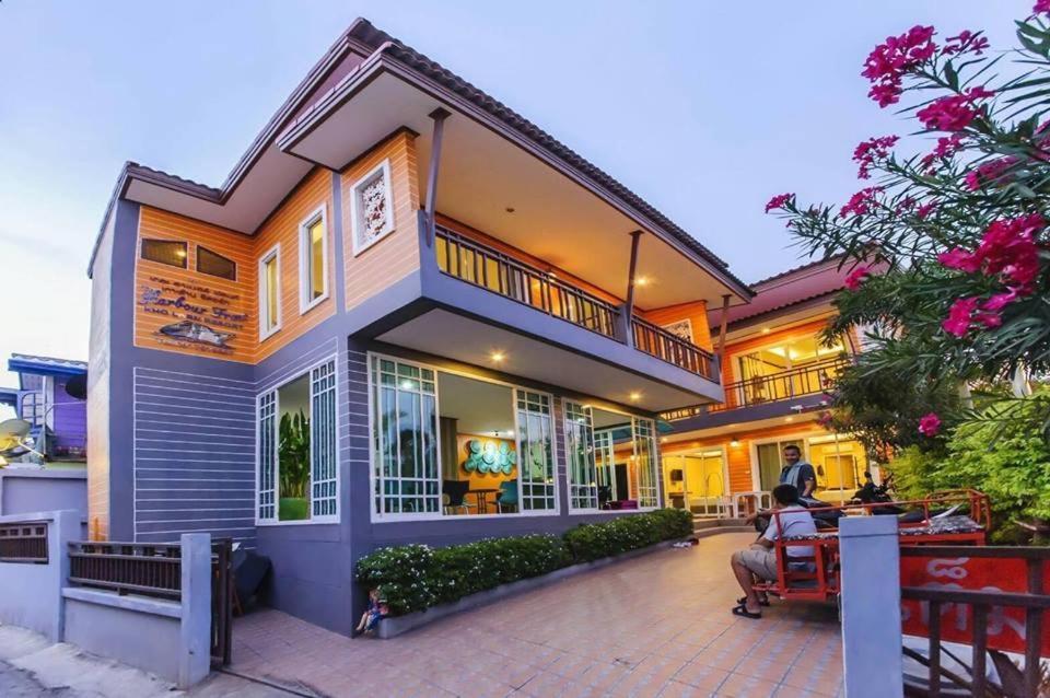The Harbor Front เกาะล้าน Hotel Luaran gambar