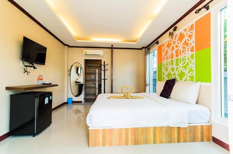 The Harbor Front เกาะล้าน Hotel Luaran gambar