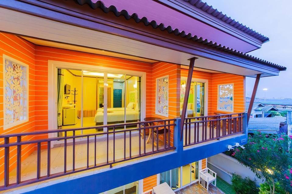 The Harbor Front เกาะล้าน Hotel Luaran gambar