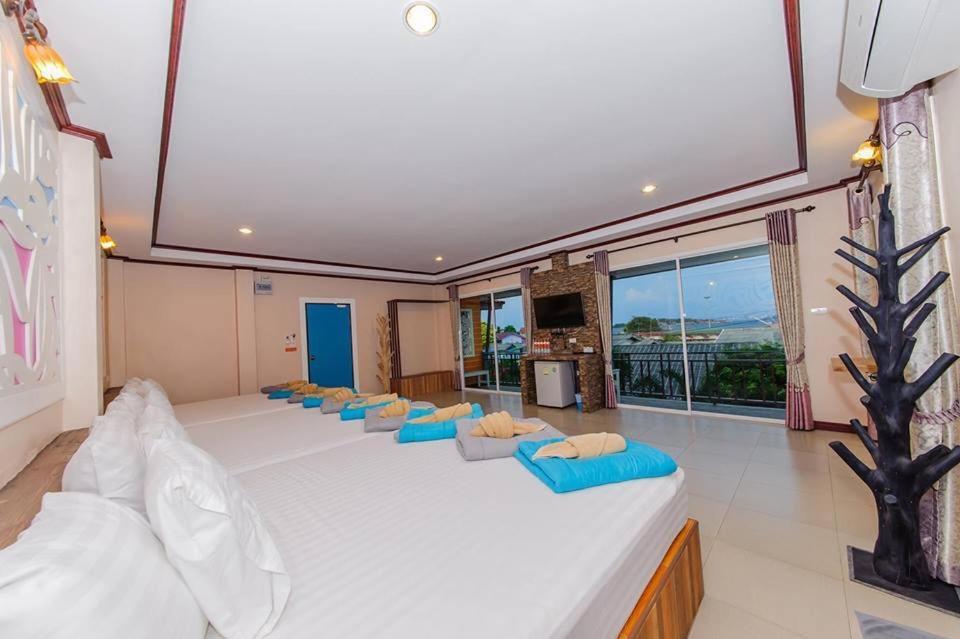 The Harbor Front เกาะล้าน Hotel Luaran gambar